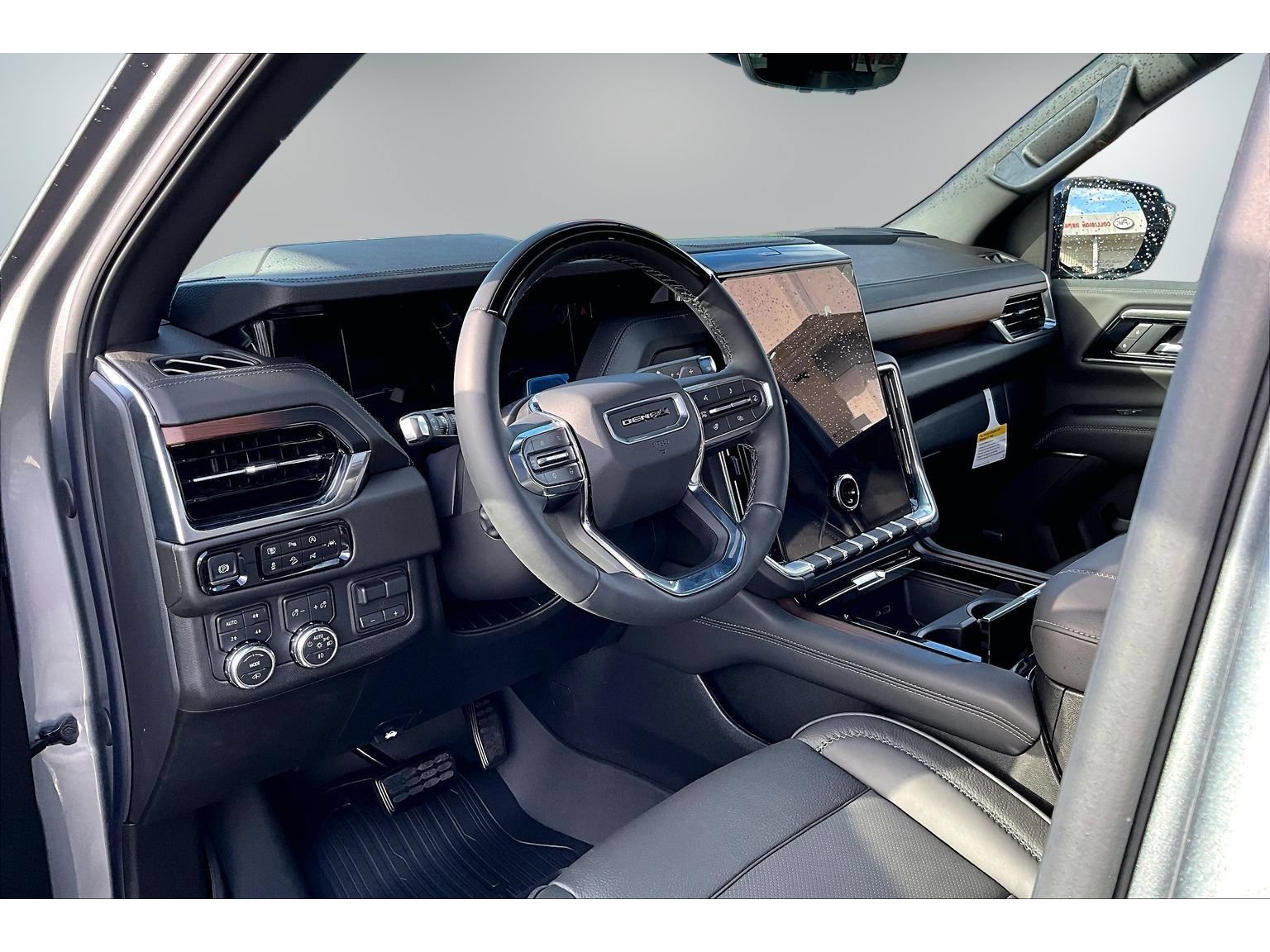New 2026 GMC Yukon XL Denali w/ Denali Reserve Package AWD/4WD image 7