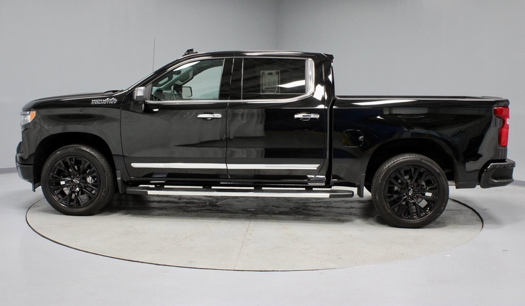 Used 2025 Chevrolet Silverado 1500 High Country w/ Technology Package image 10
