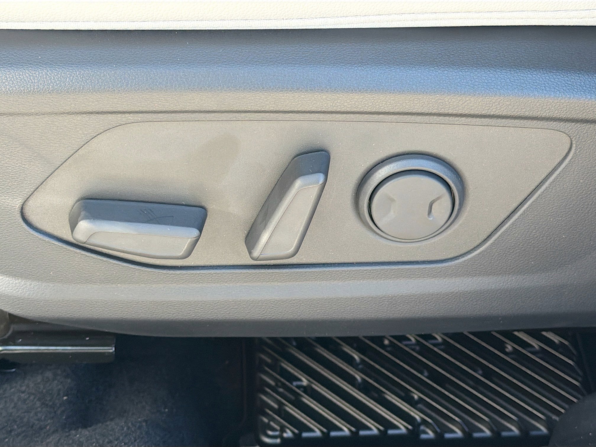 New 2026 Hyundai Tucson Limited image 25