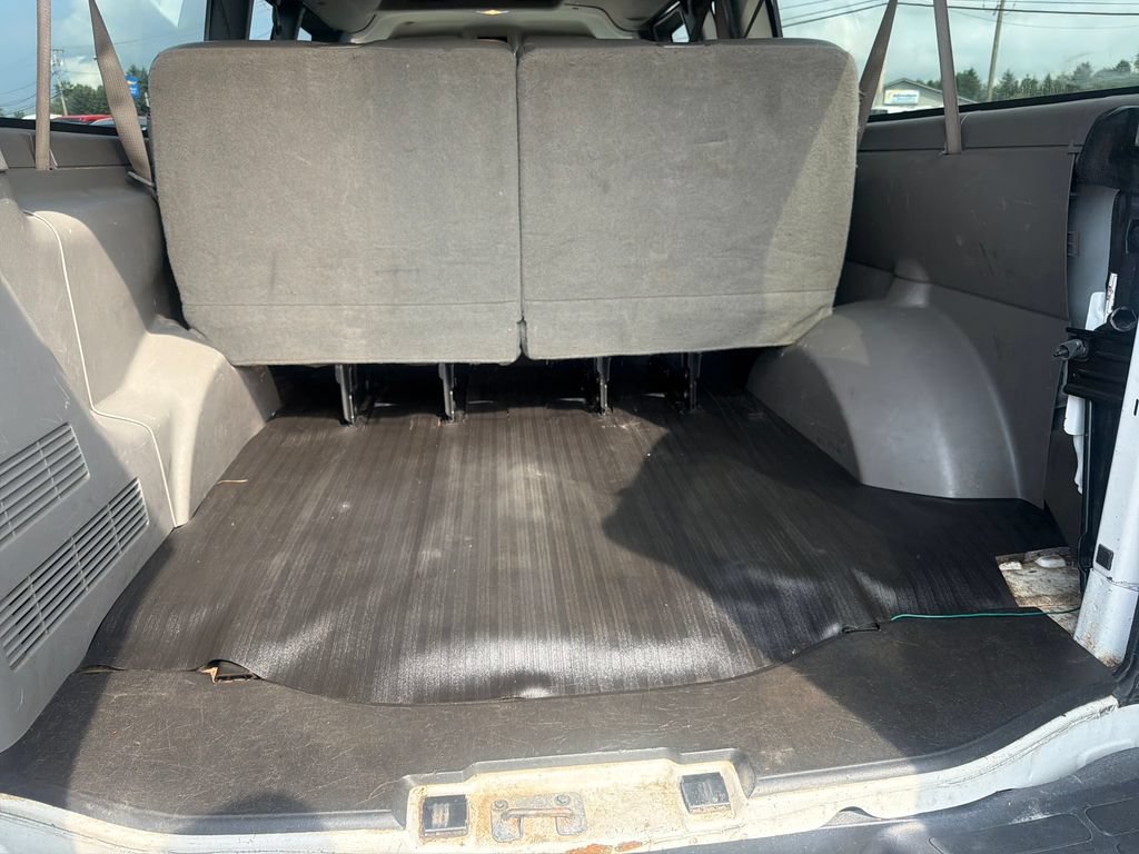 Used 2017 Chevrolet Express 3500 LS RWD image 23