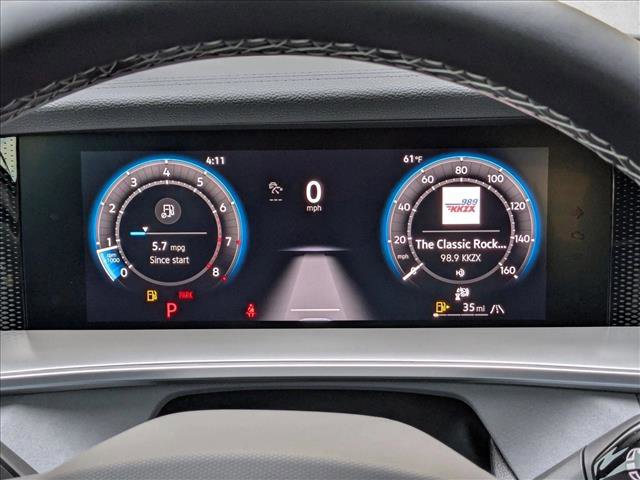 New 2025 Volkswagen Tiguan SE image 11