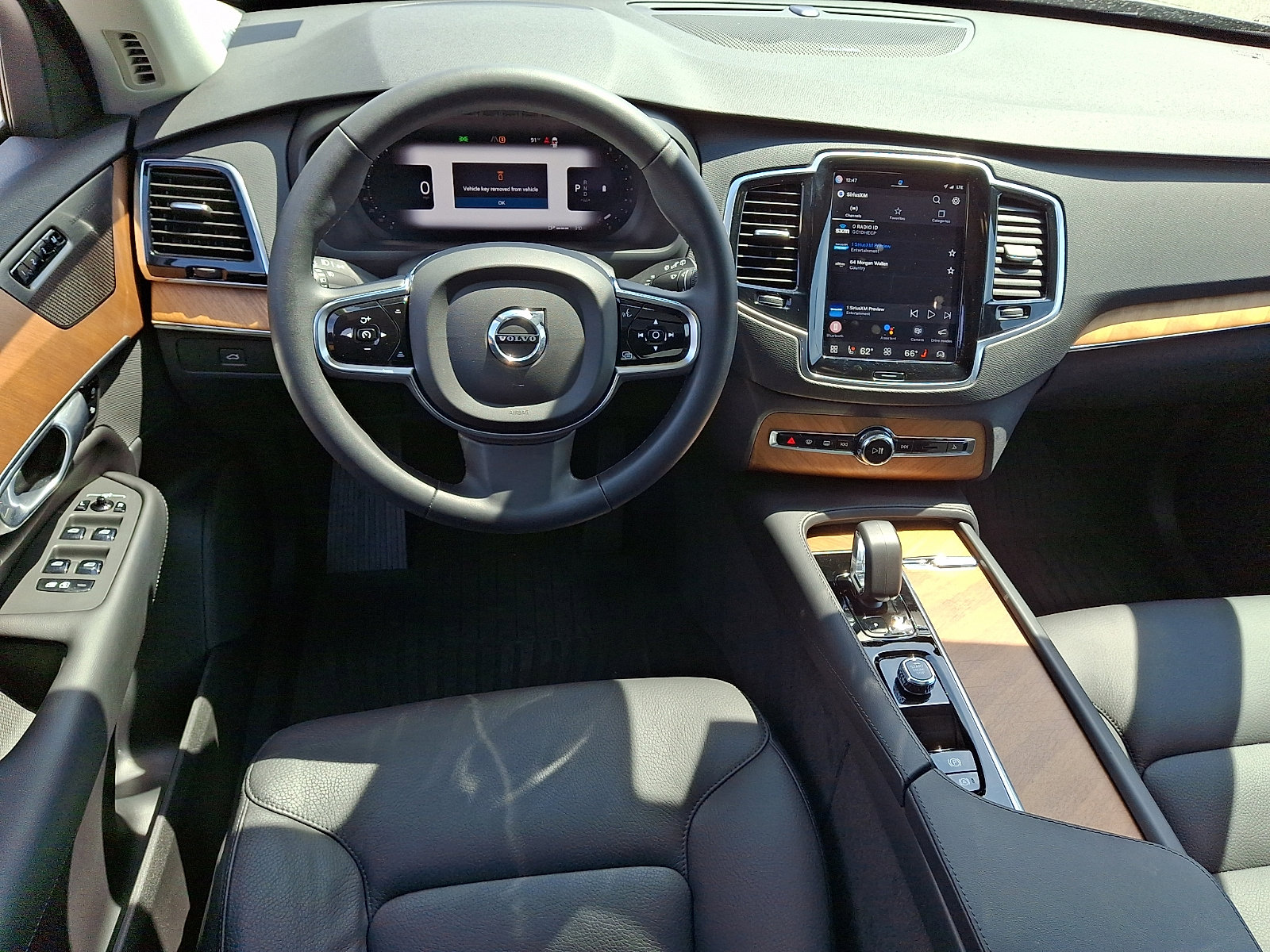 Certified 2023 Volvo XC90 B6 Plus w/ Protection Package Premier AWD/4WD image 11