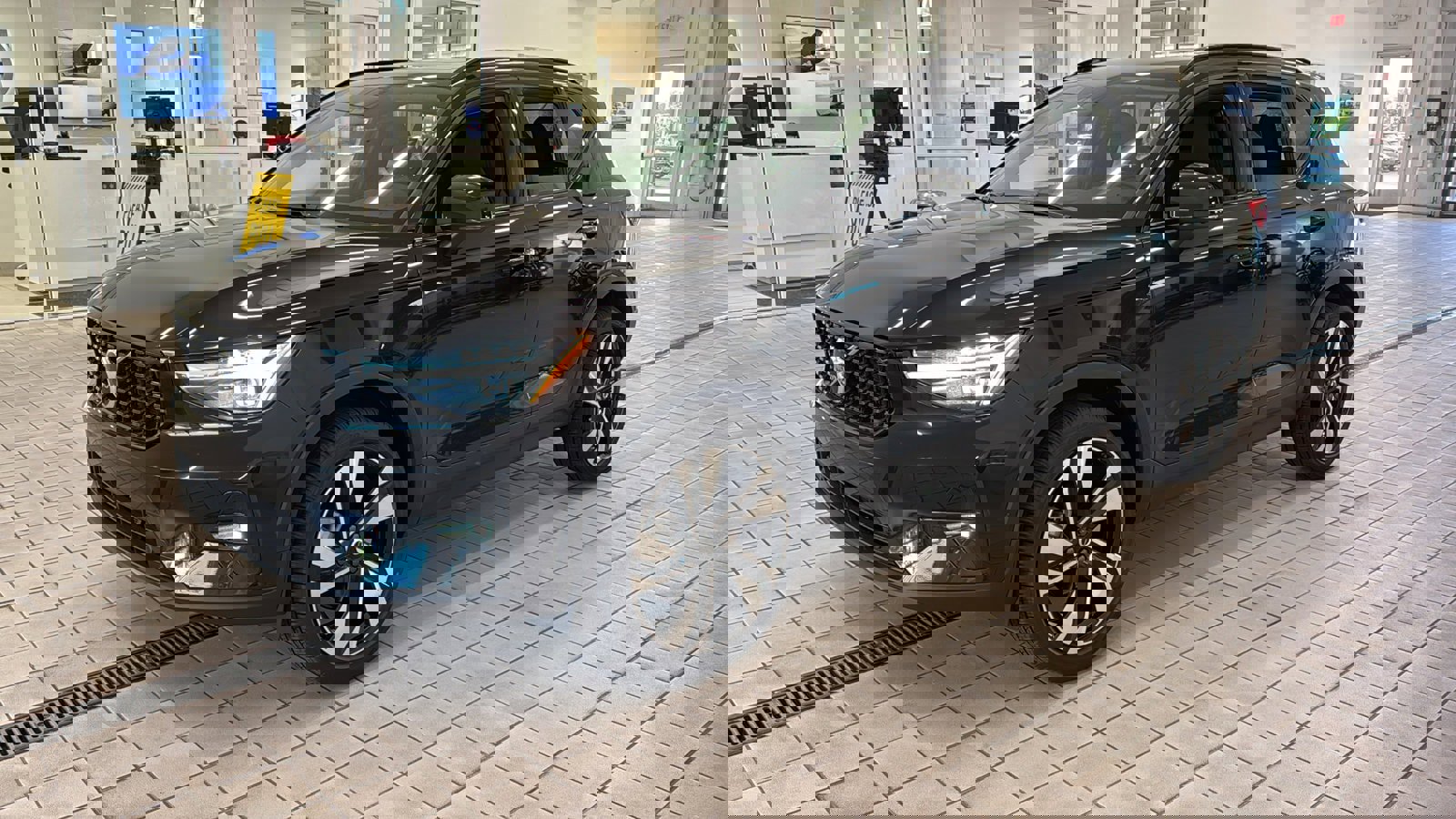 New 2026 Volvo XC40 B5 Ultra w/ Protection Package Premier image 9
