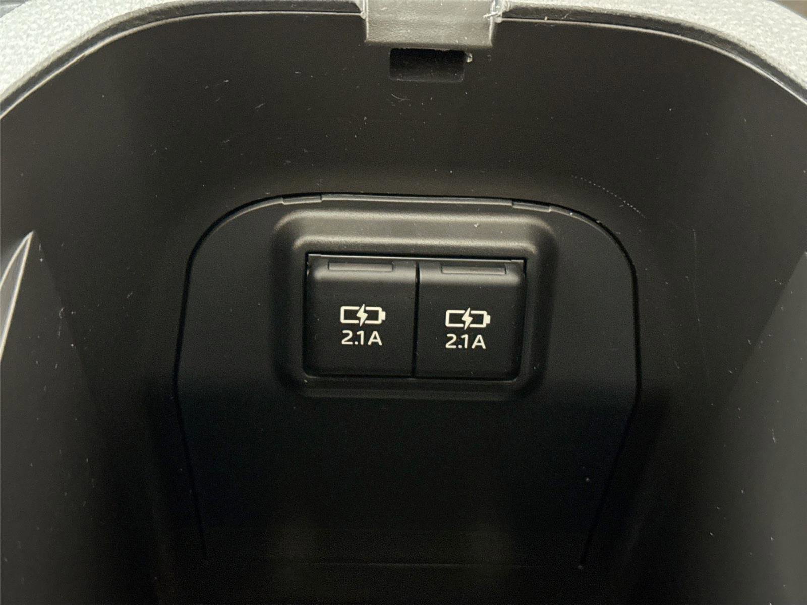 Used 2019 Toyota RAV4 Limited w/ Cold Weather Package image 39