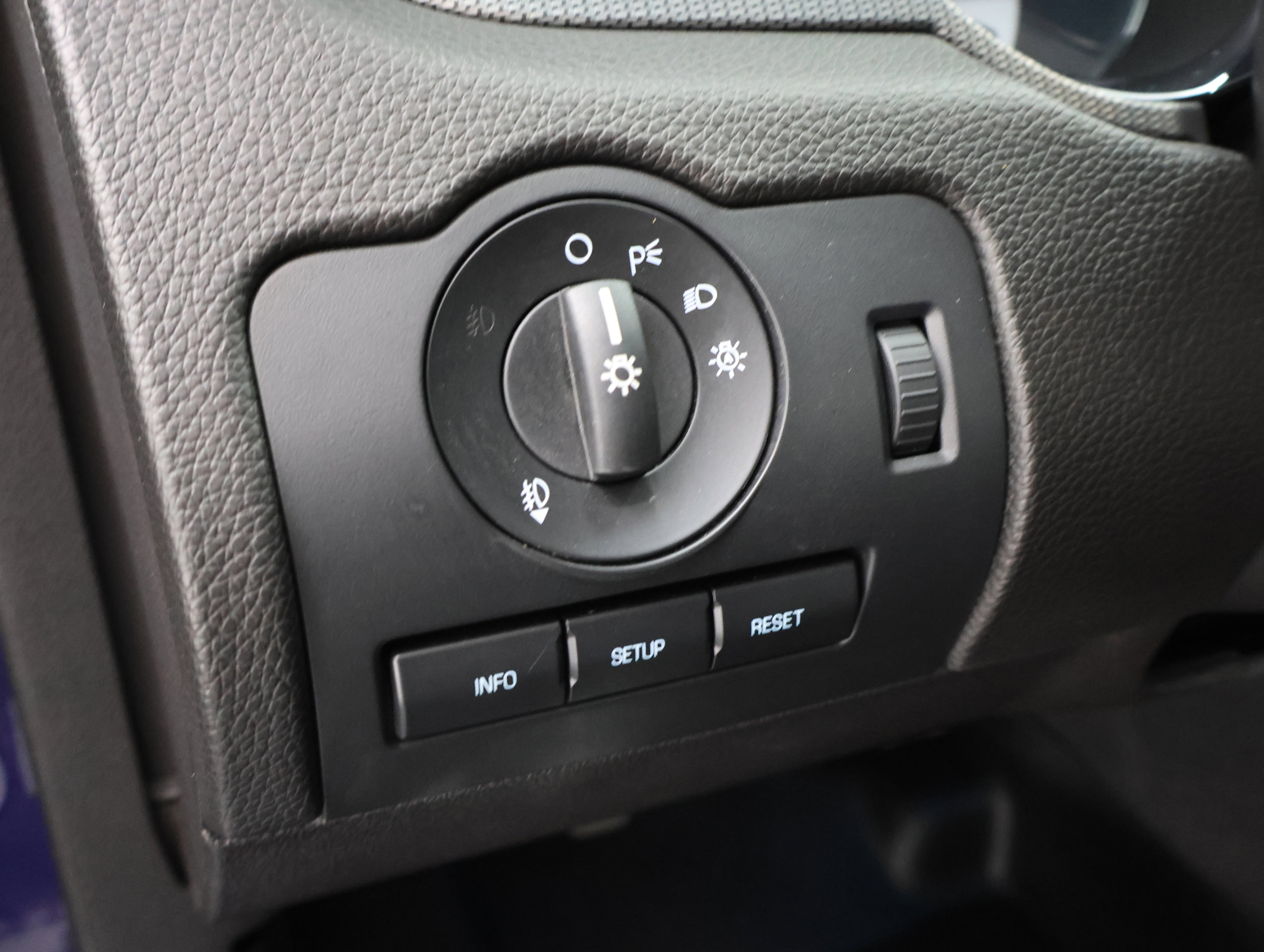 Used 2010 Ford Mustang GT Premium RWD image 38