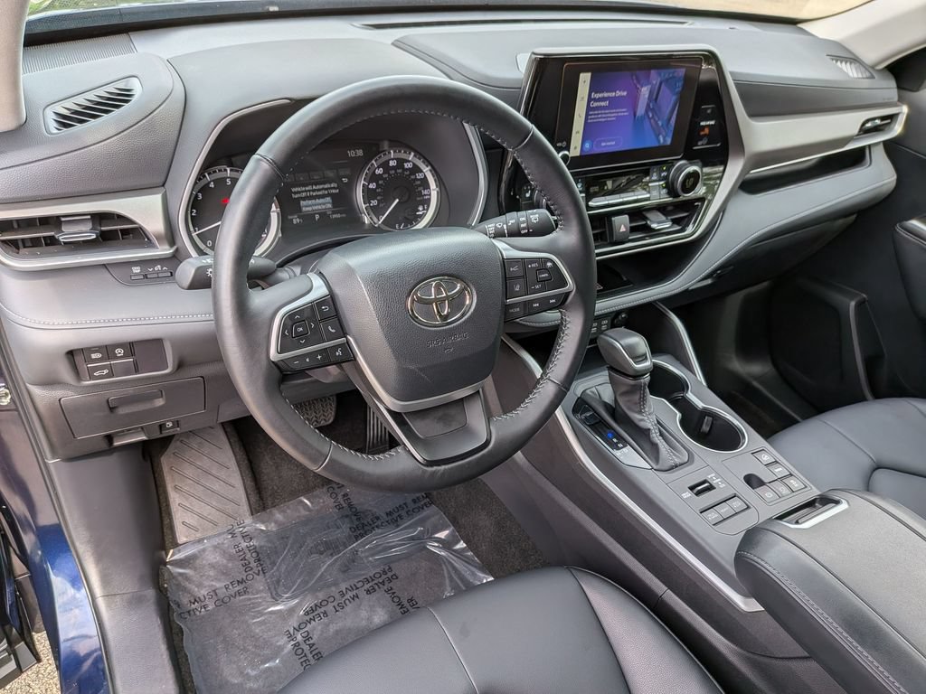 Used 2026 Toyota Highlander XLE AWD/4WD image 17