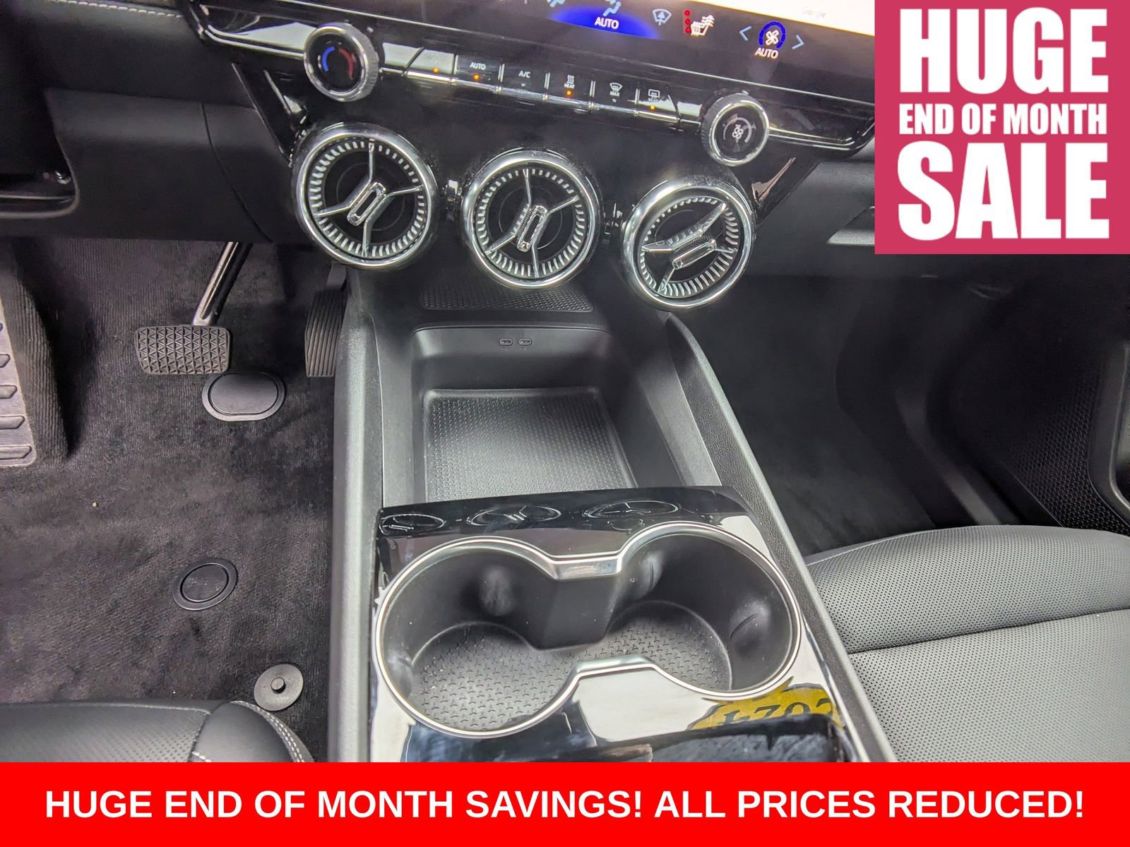 Used 2024 Chevrolet Blazer EV LT image 25