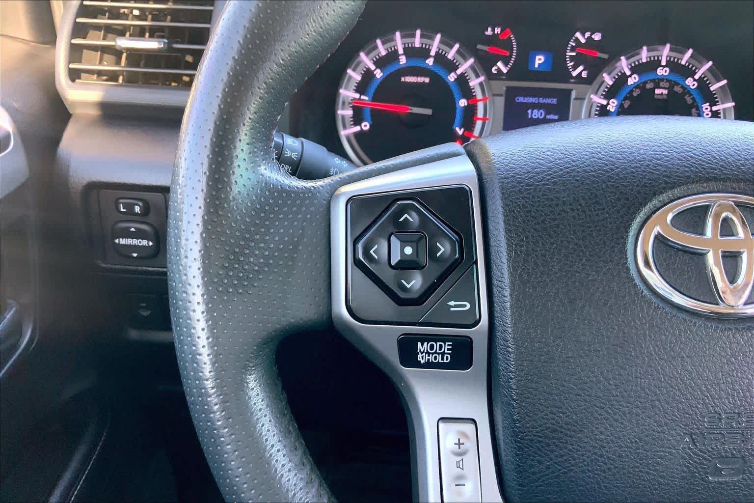 Used 2018 Toyota 4Runner SR5 Premium AWD/4WD image 23