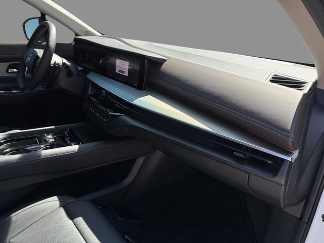 Certified 2025 Nissan Murano Platinum w/ Cargo Package AWD/4WD image 12
