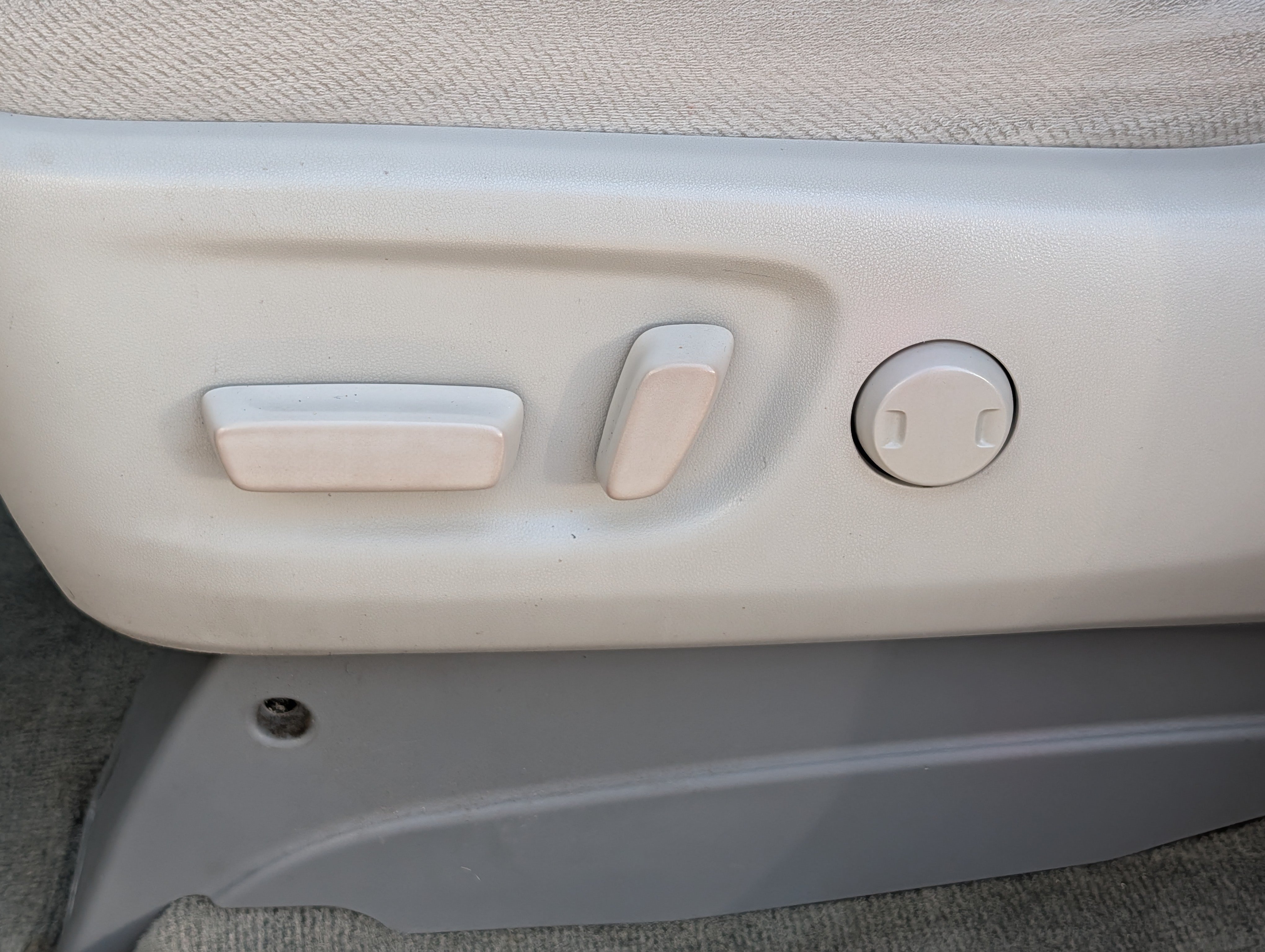 Used 2014 Toyota Sienna LE FWD image 20