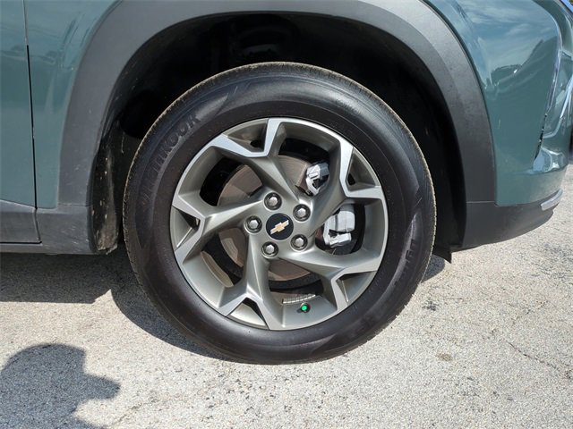 Certified 2025 Chevrolet Trax LT image 11