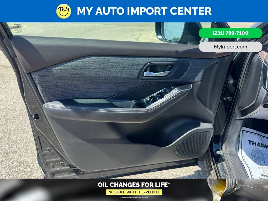 Used 2023 Nissan Rogue SV AWD/4WD image 10