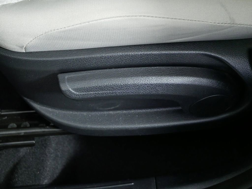 Used 2025 Kia Soul LX image 22