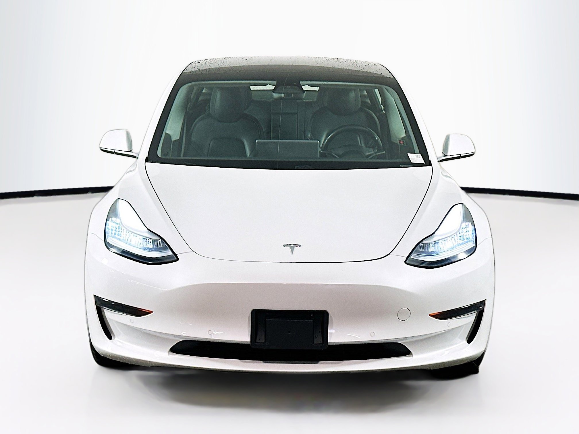 Used 2020 Tesla Model 3 Standard Range Plus image 2