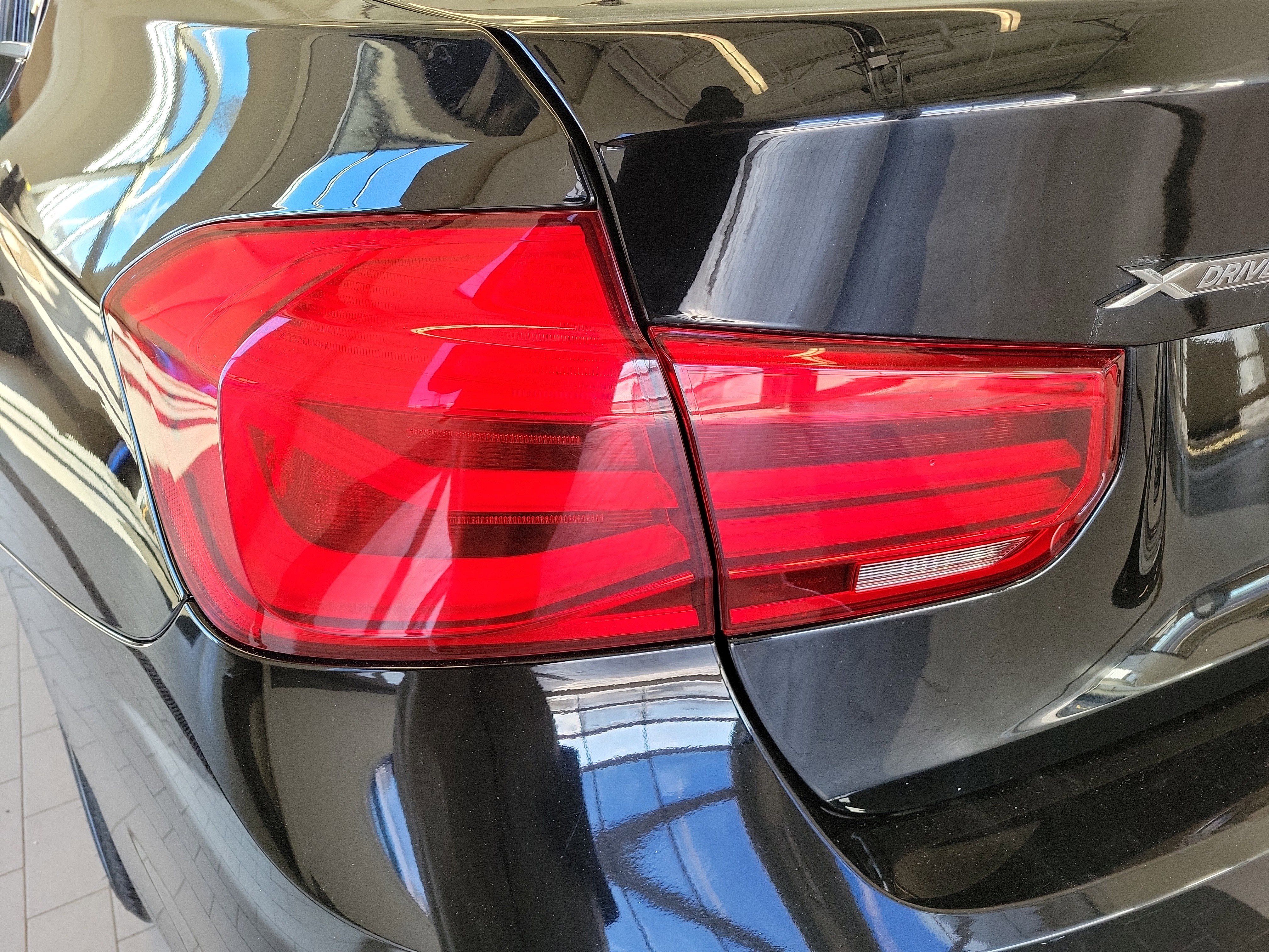 Used 2018 BMW 330i xDrive Sedan image 11