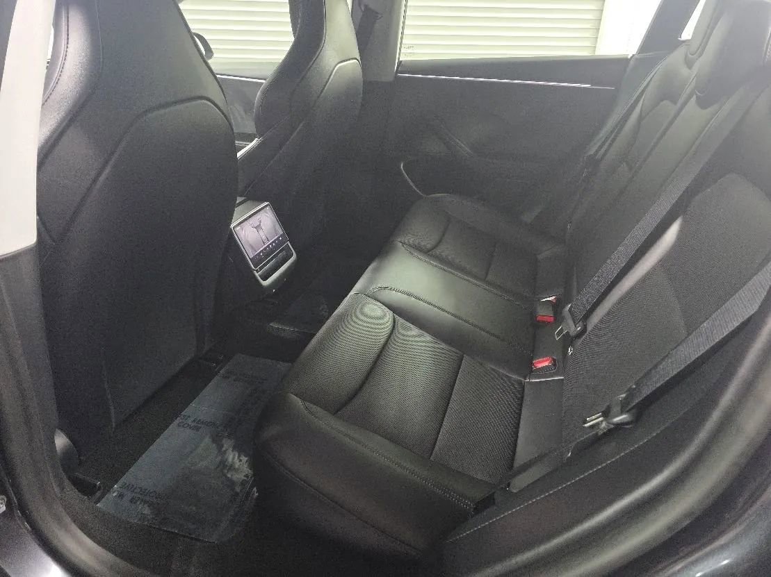 Used 2024 Tesla Model 3 Performance image 10