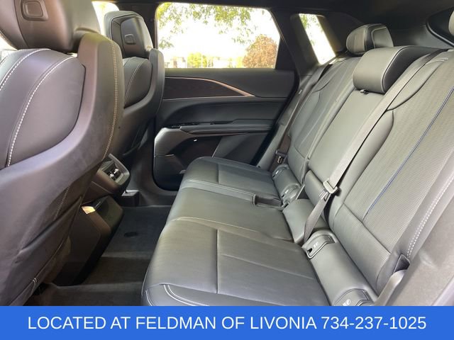 Used 2025 Cadillac Lyriq Luxury image 25