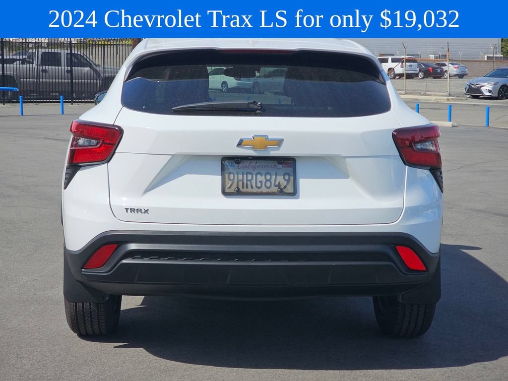 Used 2024 Chevrolet Trax LS FWD image 6