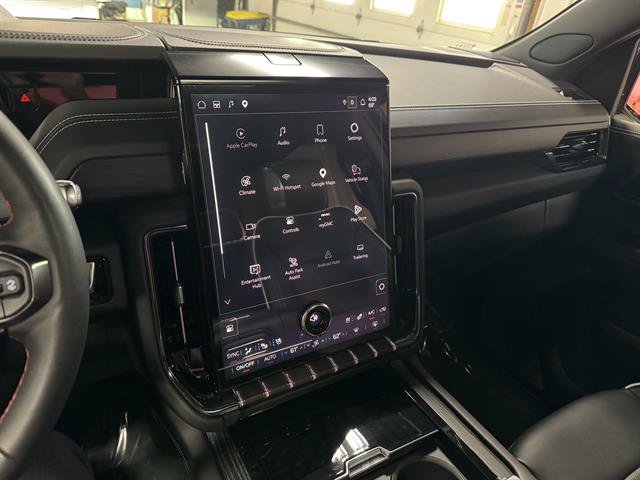Certified 2025 GMC Yukon XL AT4 Ultimate AWD/4WD image 19