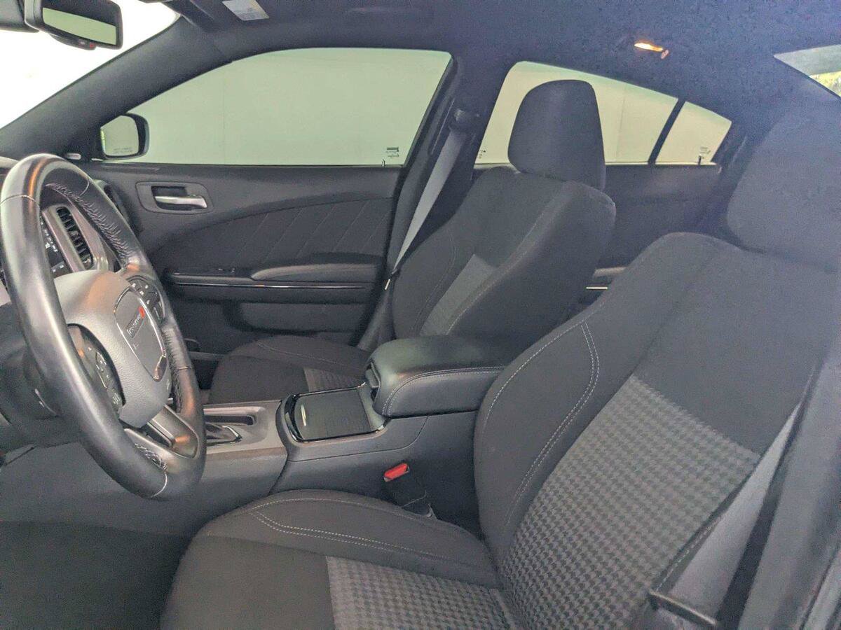 Used 2023 Dodge Charger SXT w/ Blacktop Package AWD/4WD image 10