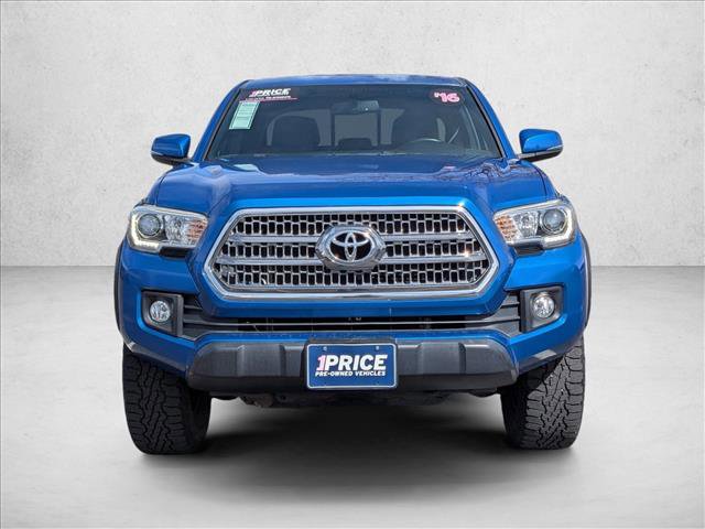 Used 2016 Toyota Tacoma TRD Off-Road w/ Premium & Technology Package video 3