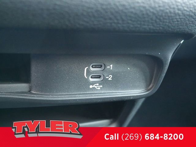 New 2026 Chrysler Pacifica Select AWD/4WD image 33