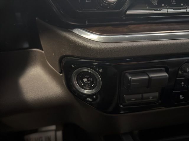 Used 2024 GMC Sierra 3500 SLT w/ SLT Premium Package image 26