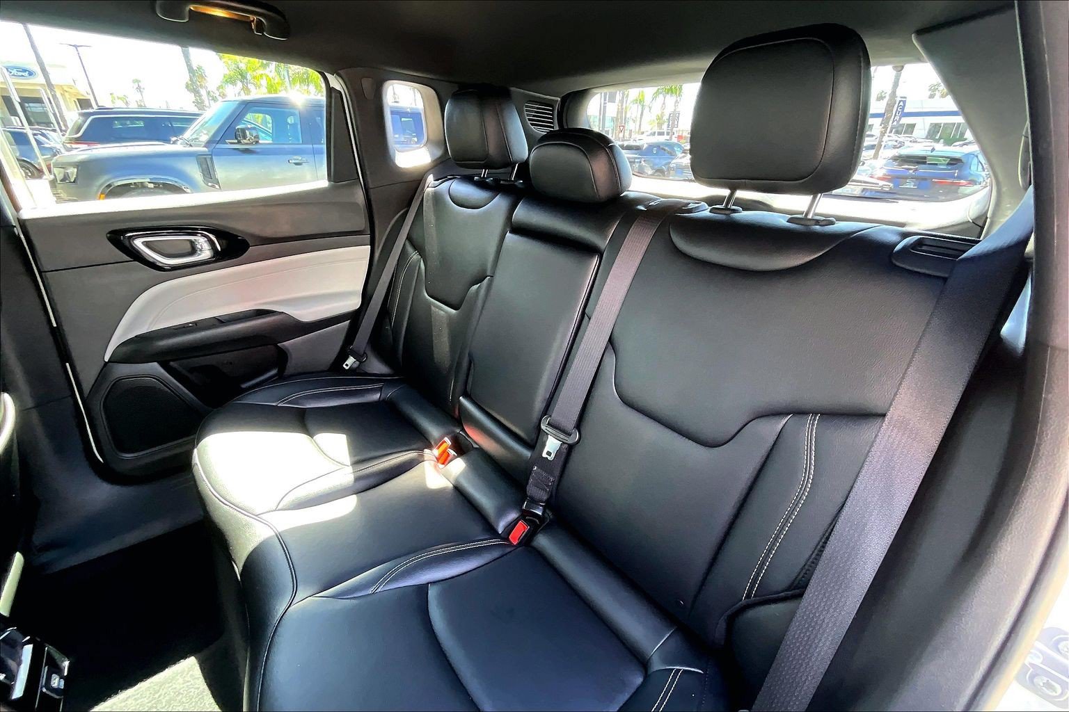 Used 2025 Jeep Compass Limited AWD/4WD image 24
