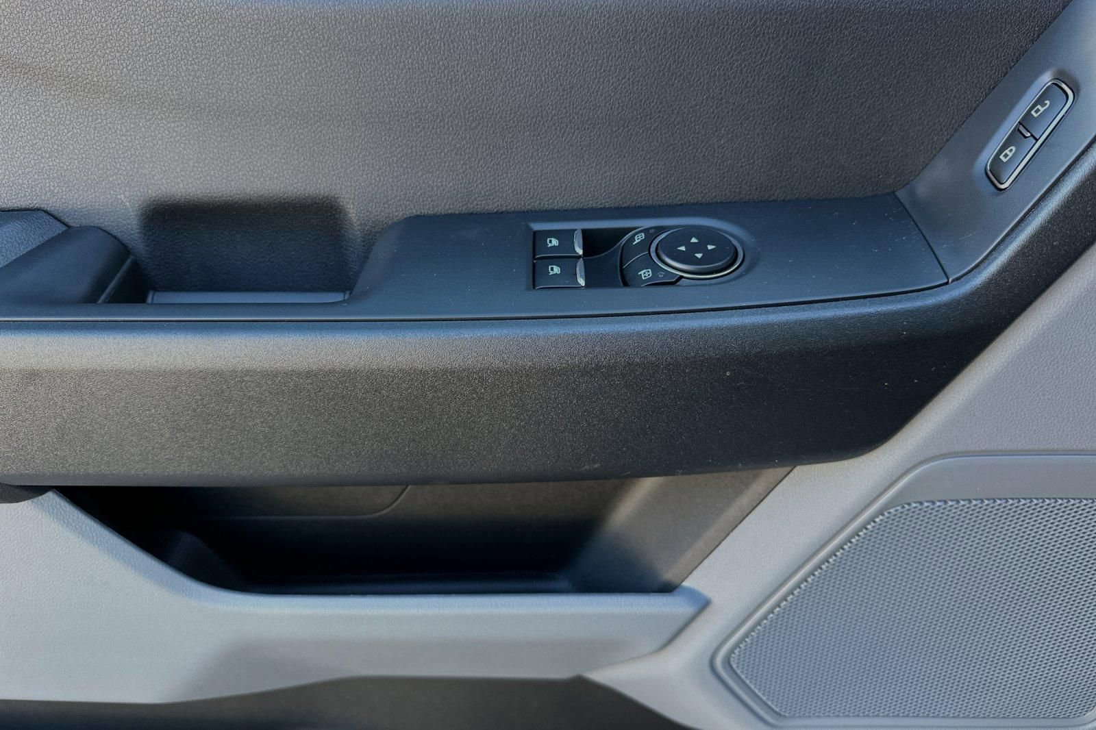 New 2024 Ford F450 XL w/ XL Chrome Package image 19