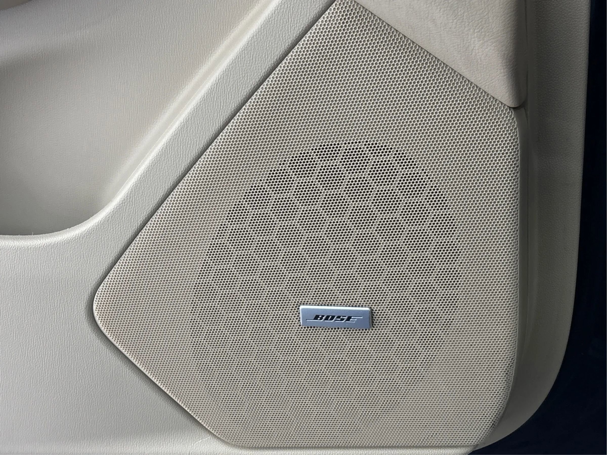 Used 2018 Cadillac XT5 Luxury w/ Driver Awareness Package image 41