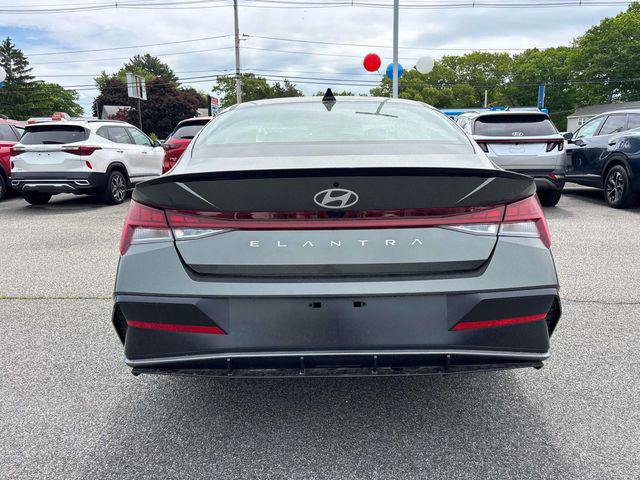 New 2026 Hyundai Elantra SEL Sport Premium FWD image 3