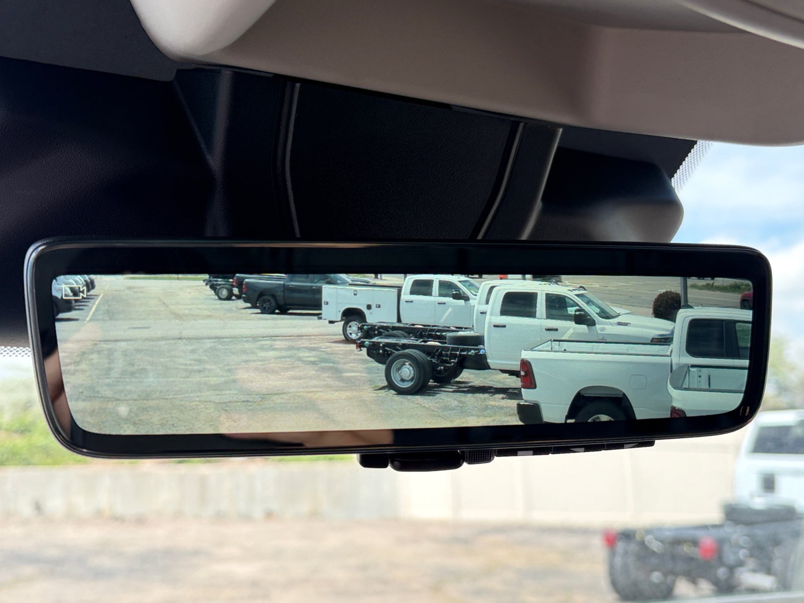 New 2026 RAM ProMaster 3500 w/ Convenience Group FWD image 21