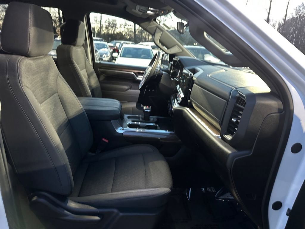 Used 2025 Chevrolet Silverado 1500 RST image 24