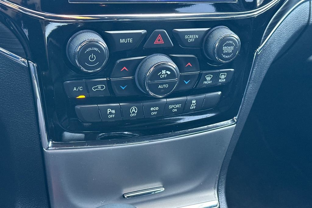 Used 2019 Jeep Grand Cherokee Limited RWD image 24