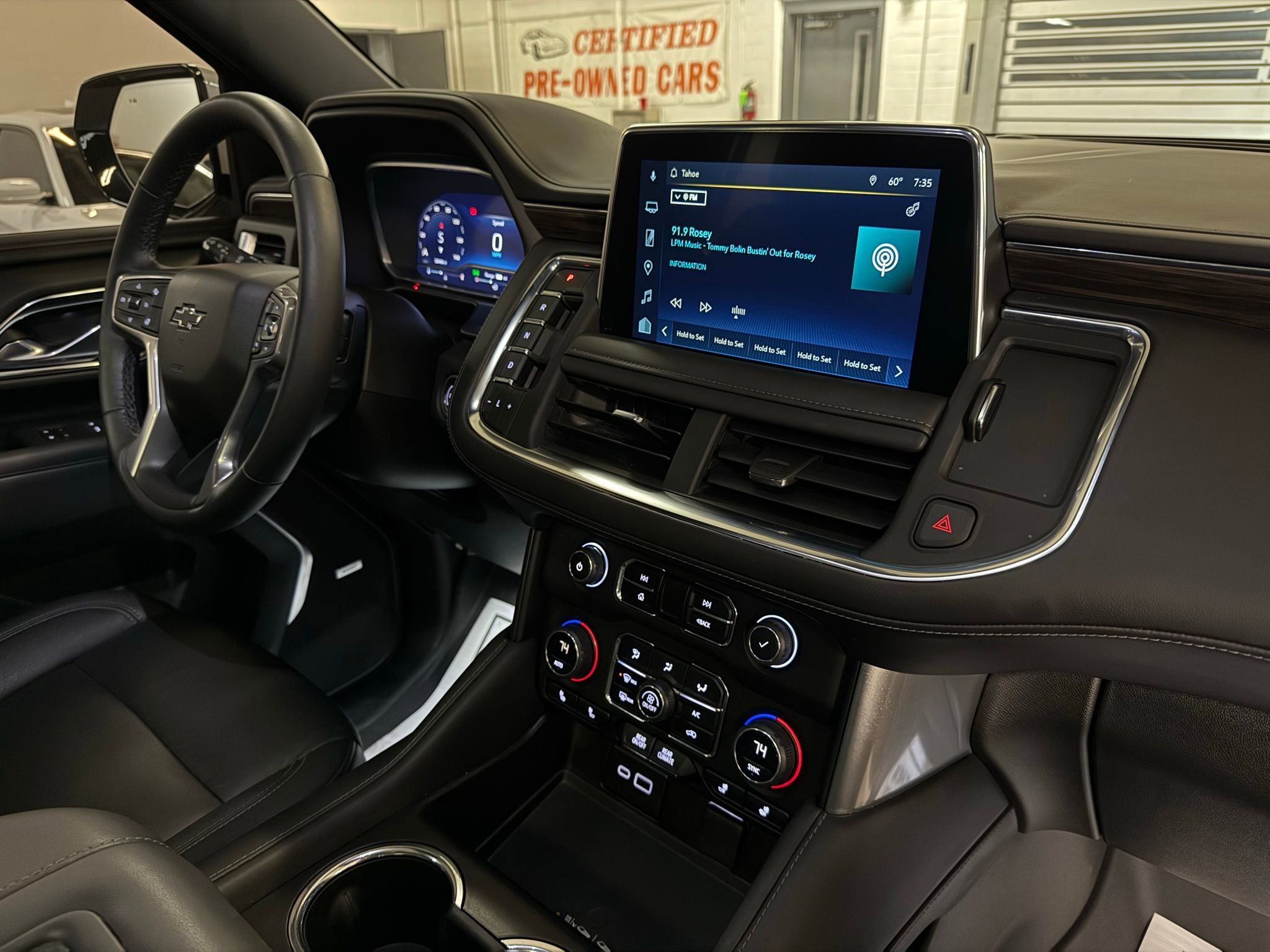 Used 2023 Chevrolet Tahoe Z71 image 25