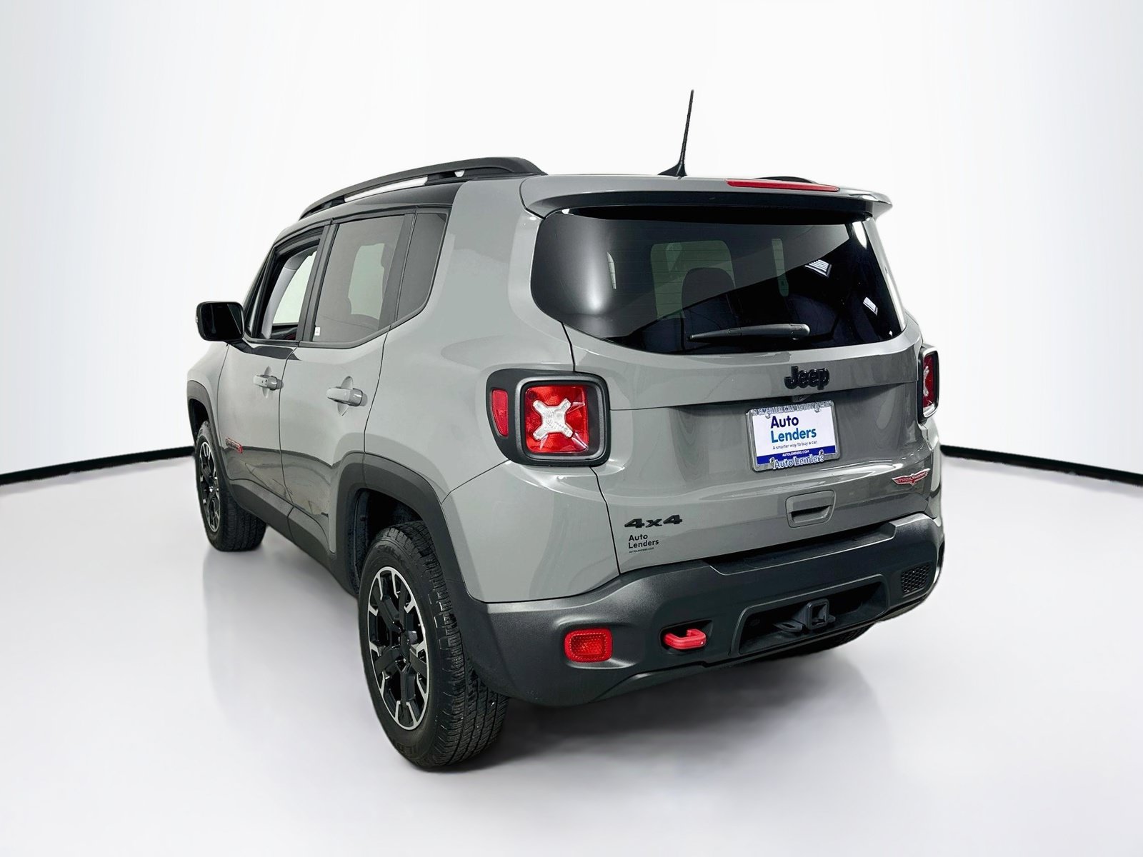 Used 2023 Jeep Renegade Trailhawk w/ Trailhawk Elite Group AWD/4WD image 7