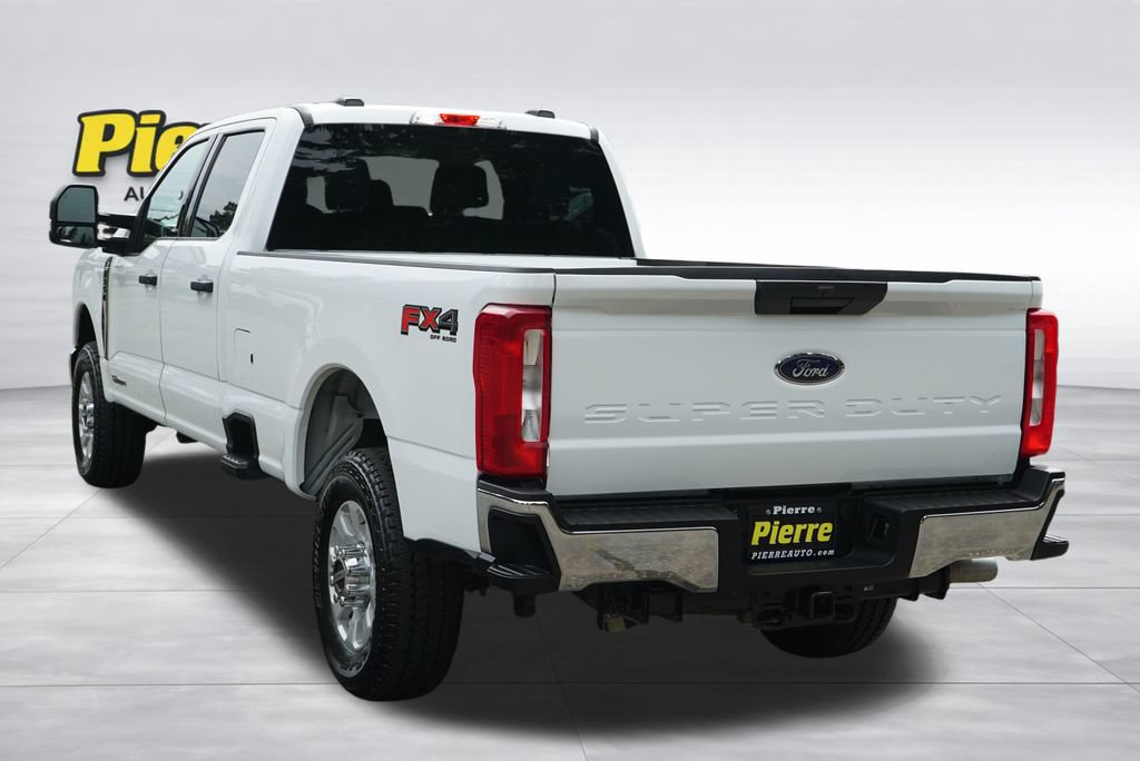 Used 2024 Ford F350 XLT w/ FX4 Off-Road Package AWD/4WD image 8