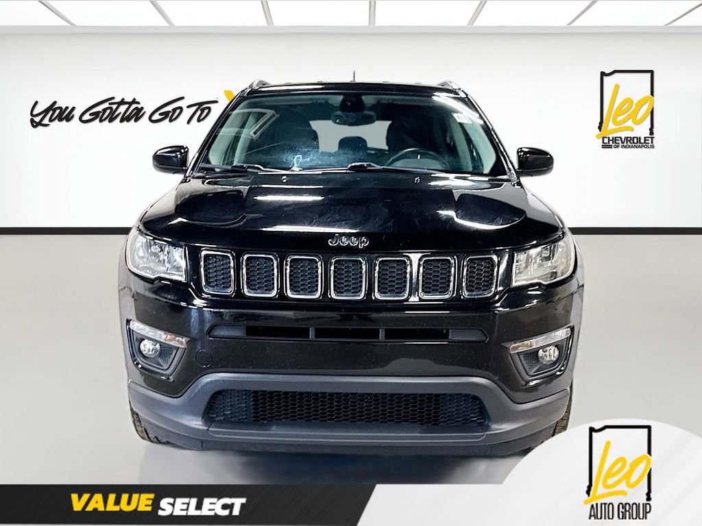 Used 2018 Jeep Compass Latitude w/ Popular Equipment Group AWD/4WD image 2
