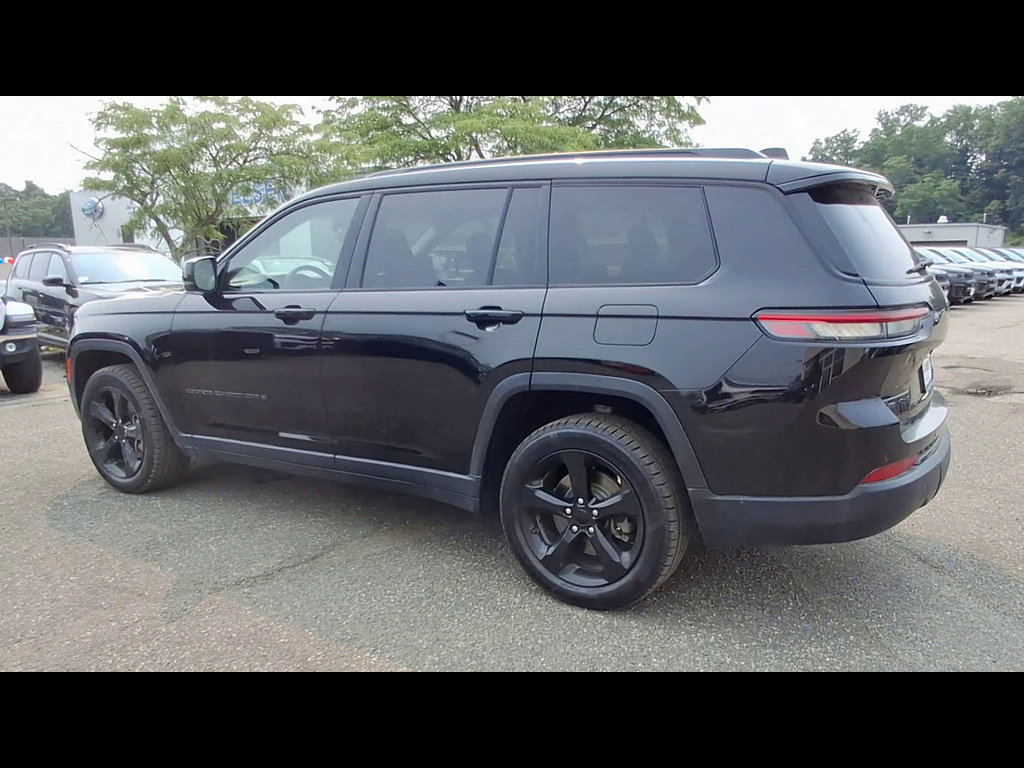 Certified 2023 Jeep Grand Cherokee L Limited w/ Black Appearance Package AWD/4WD image 6