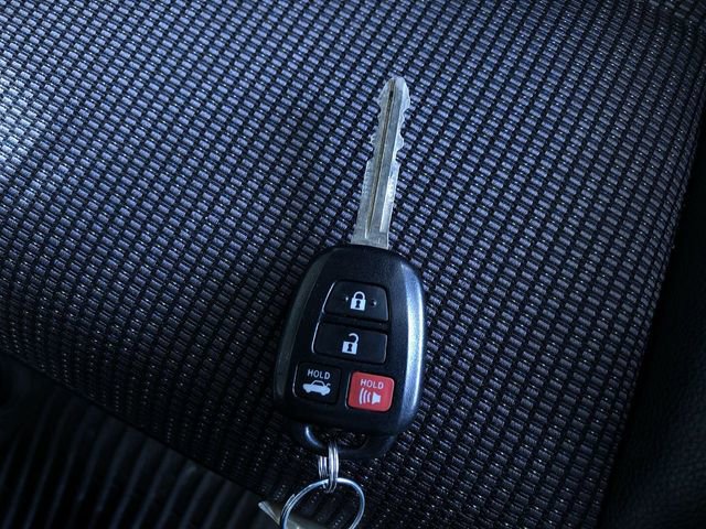 Certified 2017 Toyota Corolla SE image 31