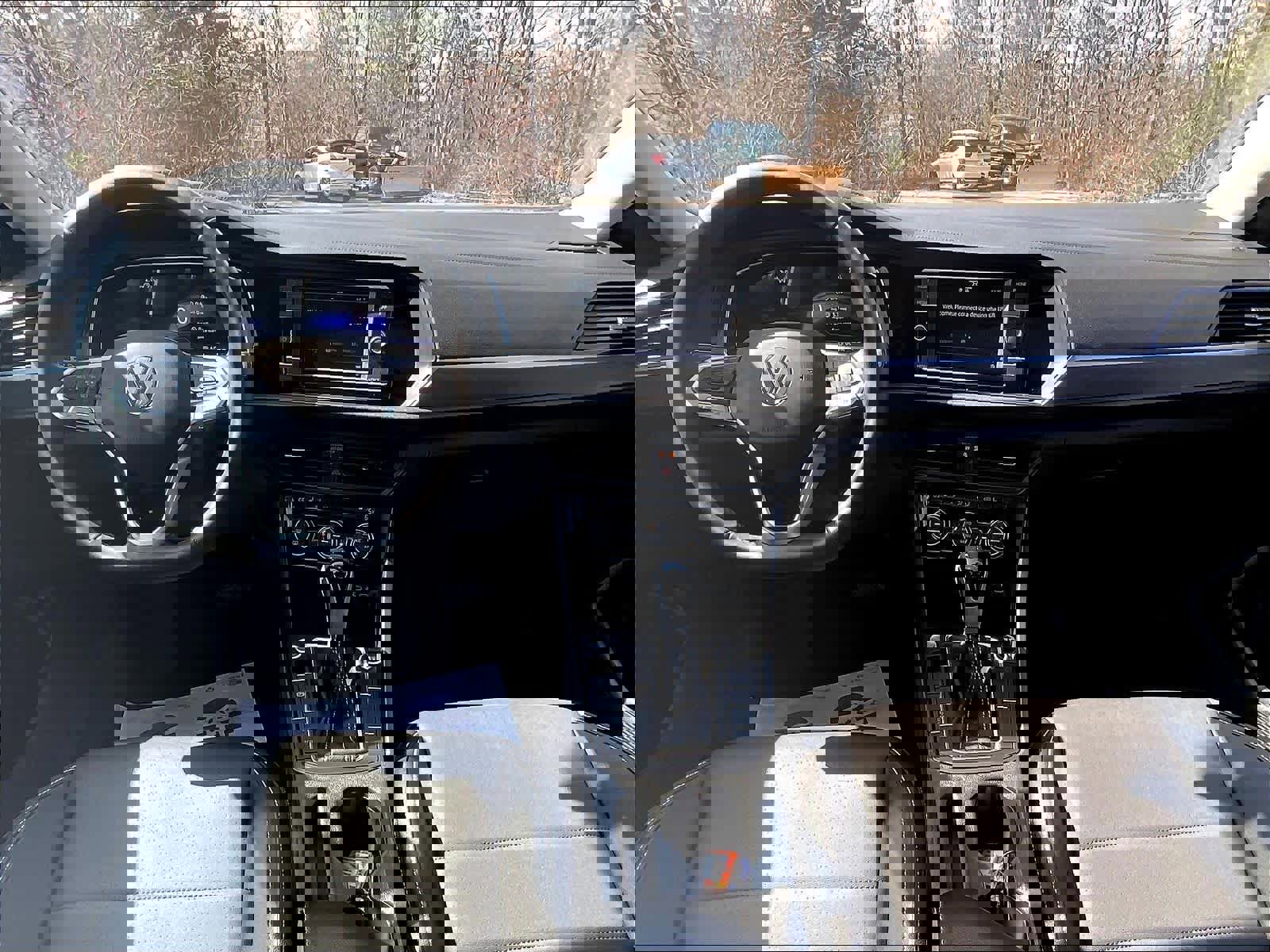 Used 2023 Volkswagen Jetta SE w/ Panoramic Sunroof Package image 21