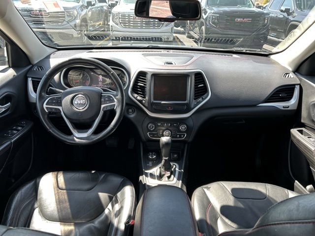 Used 2015 Jeep Cherokee Trailhawk w/ Comfort/Convenience Group image 26