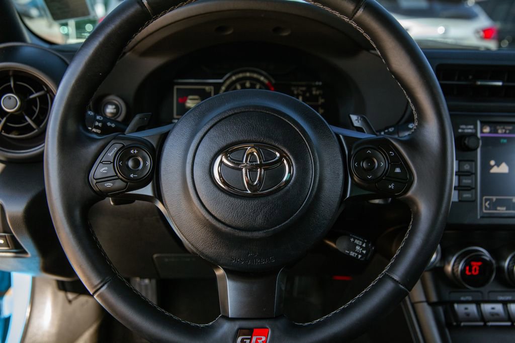 Used 2023 Toyota GR86 RWD image 16