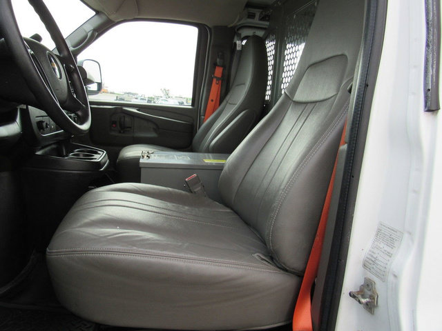 Used 2015 Chevrolet Express 2500 RWD image 30