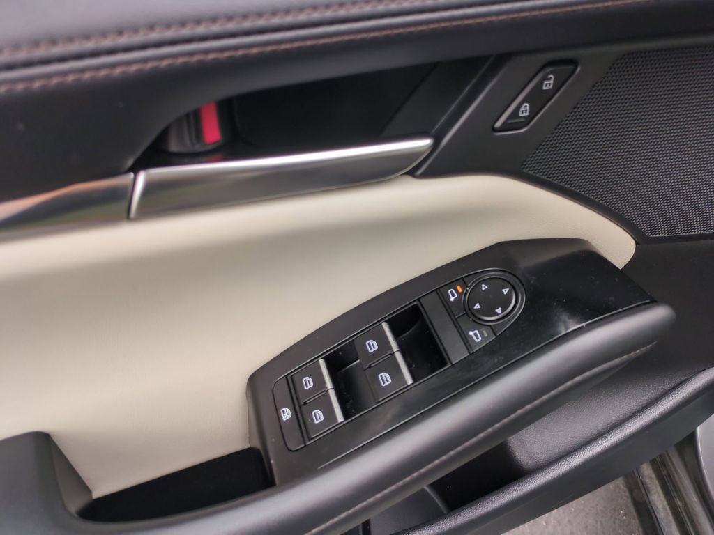 Used 2025 MAZDA MAZDA3 s FWD image 13