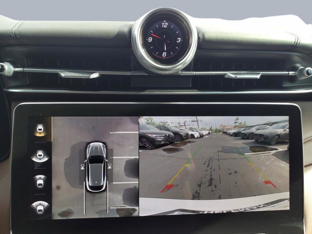 New 2024 Maserati Grecale GT image 5