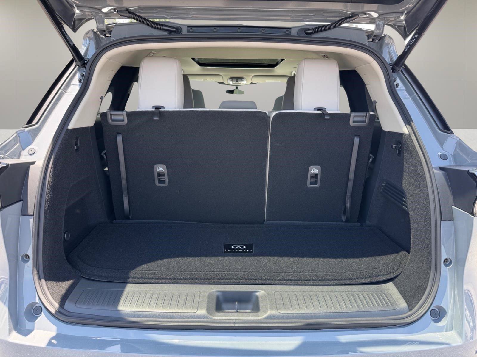 New 2027 INFINITI QX60 Luxe w/ Cargo Package FWD image 10