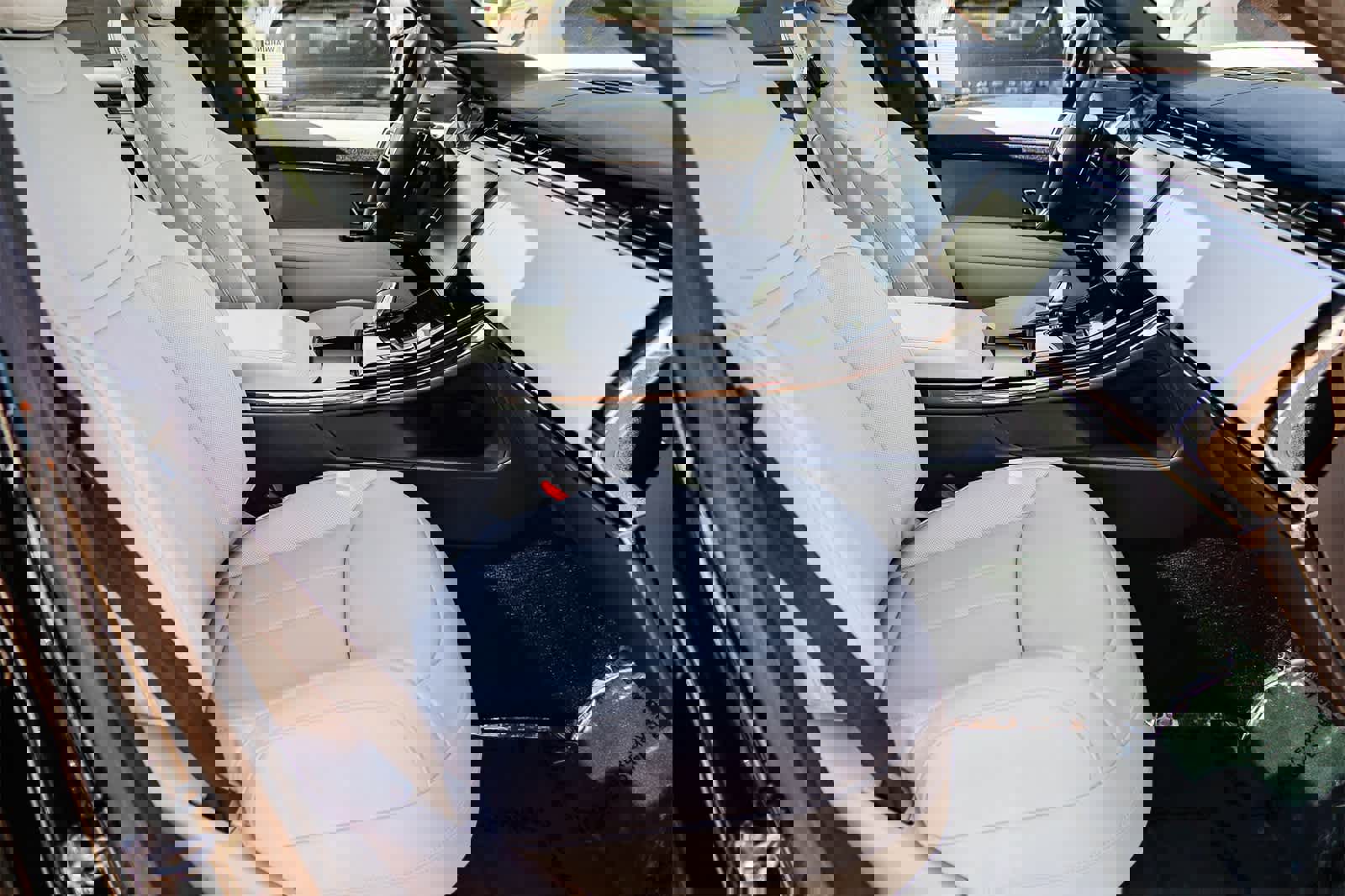 New 2026 Land Rover Range Rover Sport SE image 17