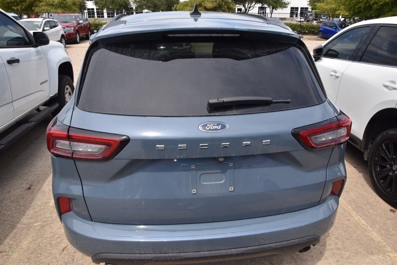 Used 2023 Ford Escape ST-Line w/ Tech Pack #1 FWD image 6