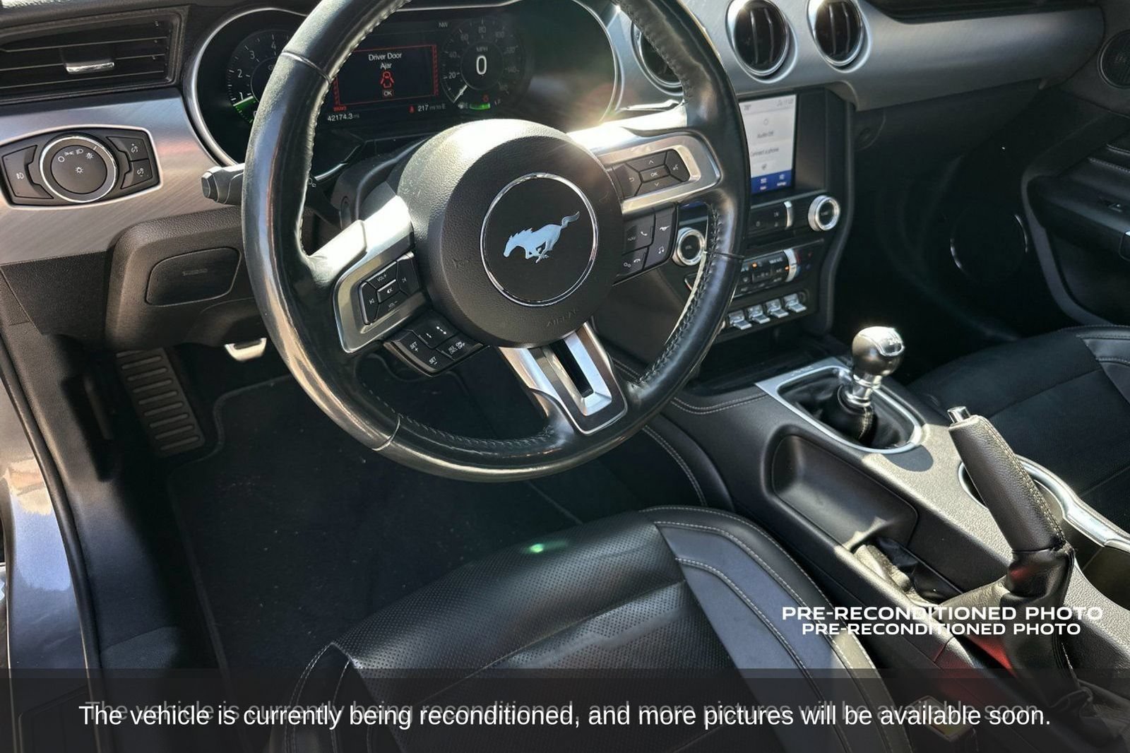 Used 2022 Ford Mustang GT Premium w/ Equipment Group 401A RWD image 15